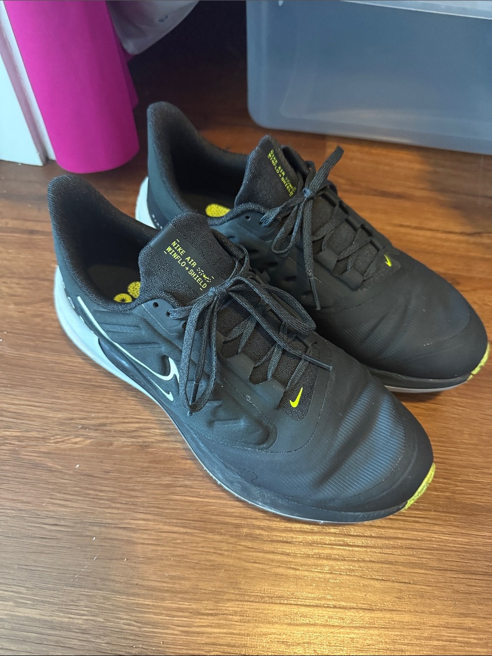 Nike Men’s Black Athletic Shoes with Neon Yellow Highlights